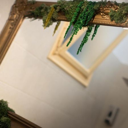 Budapestayz - Lonyay Studios Luaran gambar
