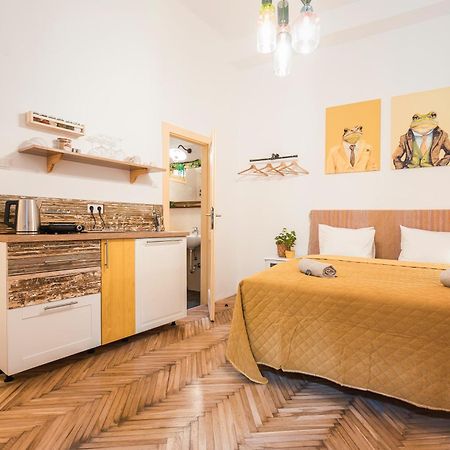 Budapestayz - Lonyay Studios Luaran gambar