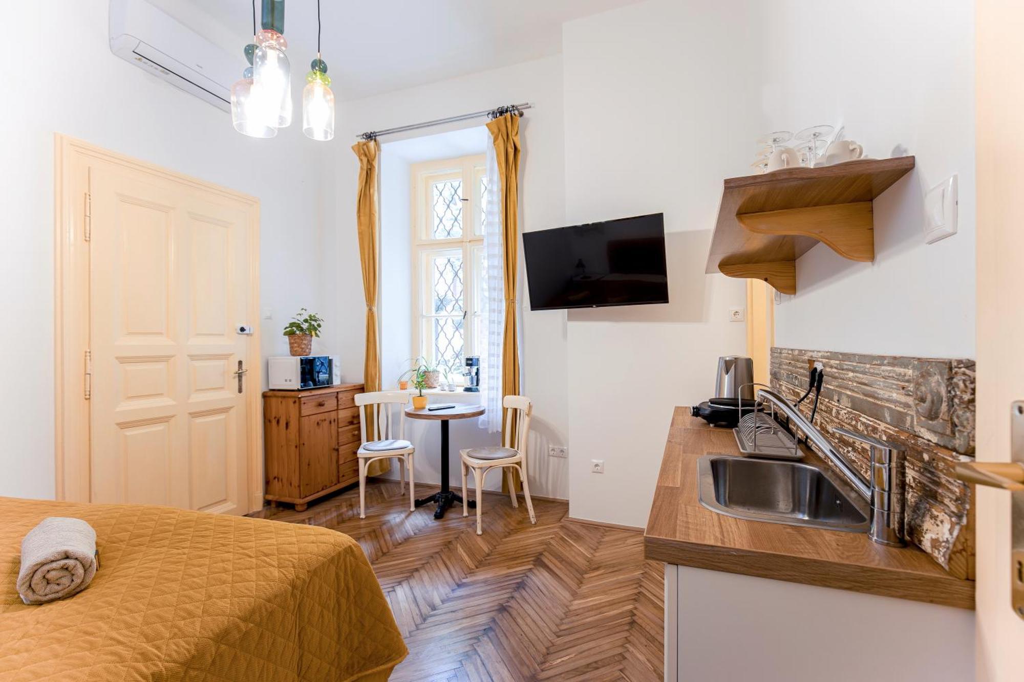 Budapestayz - Lonyay Studios Luaran gambar