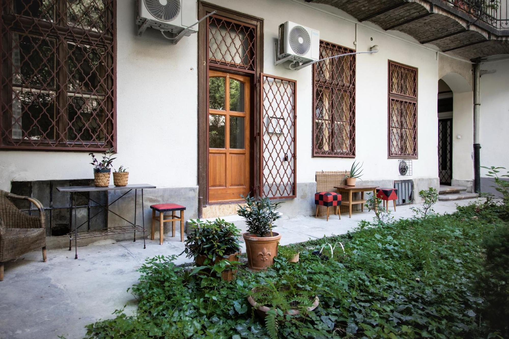 Budapestayz - Lonyay Studios Luaran gambar