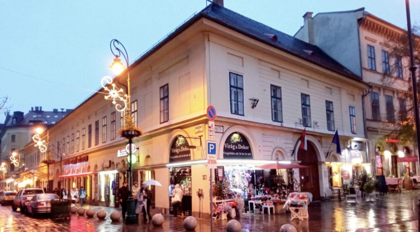 Budapestayz - Lonyay Studios Luaran gambar